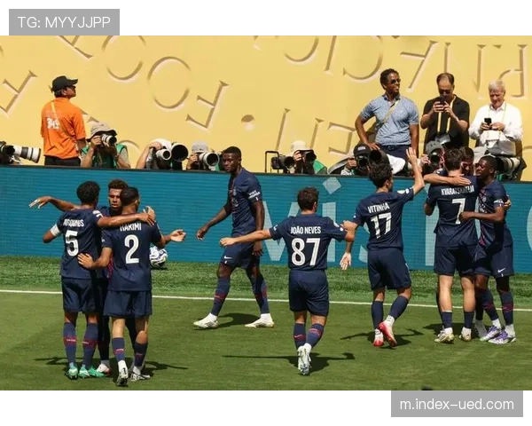 法甲内战一触即发 摩纳哥伤病满营收效大巴黎状态起伏